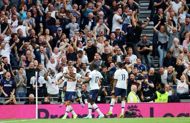 切尔西客战卡拉巴赫：若昂-佩德罗、乔治、吉滕斯首发