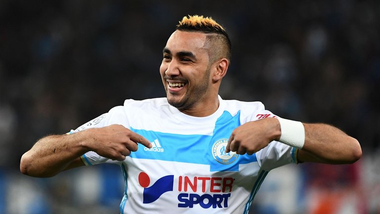 湖人浓眉哥关键封盖力助球队获胜