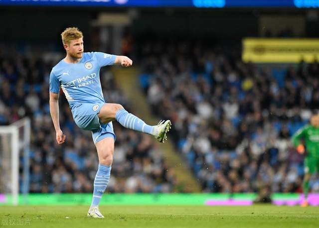 405次，梅西超越普斯卡什成为足坛历史助攻王