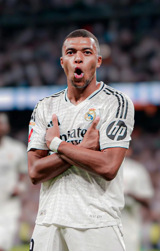 阿诺德：我对受伤感到非常沮丧，皇马球迷们2026年见